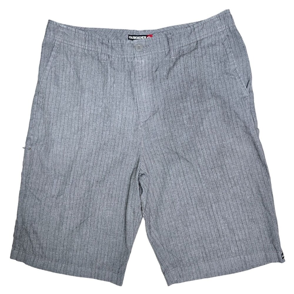 Quiksilver Men's Gray Striped Casual Shorts 36 with zipper pockets